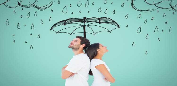 dos personas de espaldas y un paraguas ficticio